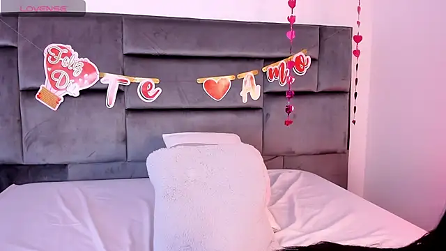 MarilynSmIith online show from 02/26/25, 05:50