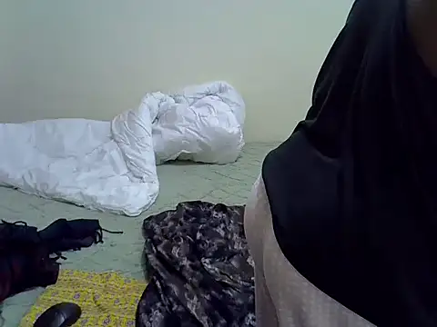 Sweet Bear online show from 12/05/25, 06:59