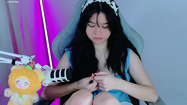 Snapshot of stephybrown chatting on 09/13/25, 12:10 stephybrown online show from 09/13/25, 12:10