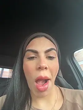 valecruz903 online show from 12/02/25, 04:57