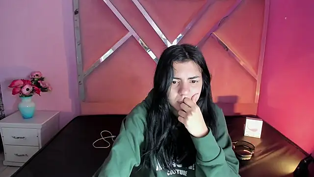 IsisRouse online show from 03/04/25, 03:00