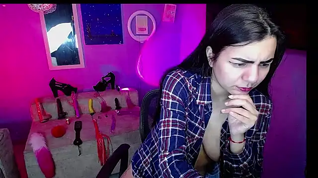 IsisRouse online show from 10/22/25, 04:02