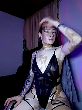 dayana harlow2 online show from 05/10/26, 11:32