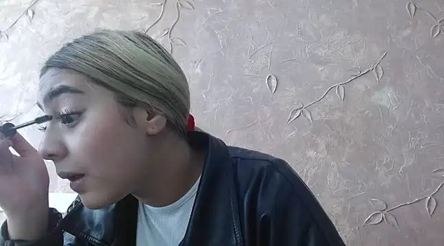 Miabonnett  online show from 01/20/25, 01:11