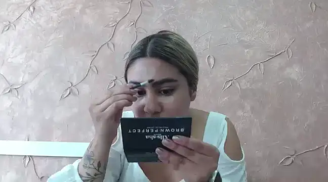 Miabonnett  online show from 01/25/25, 01:08