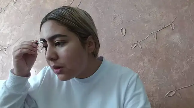 Miabonnett  online show from 01/29/25, 12:45