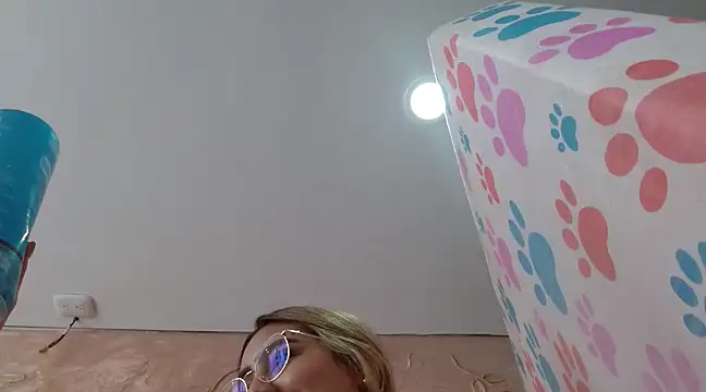 Miabonnett  online show from 01/30/25, 04:02