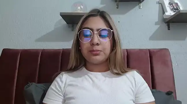 Miabonnett  online show from 01/31/25, 10:10