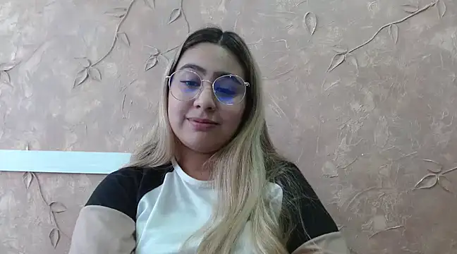 Miabonnett  online show from 02/19/25, 06:10