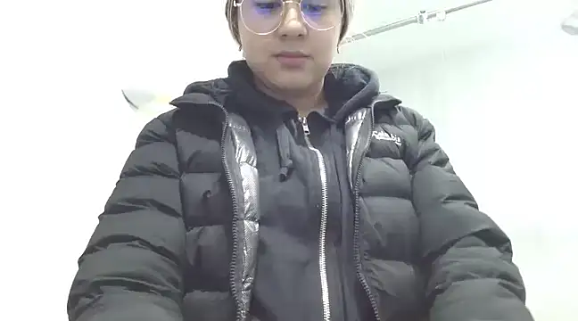 Miabonnett  online show from 03/04/25, 03:04