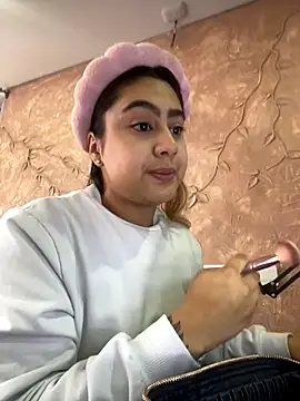 Miabonnett  online show from 10/08/25, 12:14