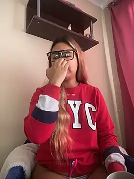 Miabonnett  online show from 02/04/26, 12:00