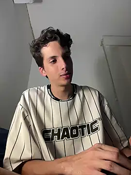 CamiloXx04 online show from 01/29/25, 03:22