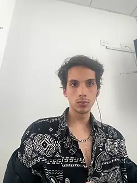 CamiloXx04 online show from 02/20/26, 07:36