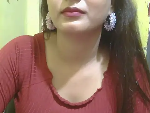 Model-Tanya online show from 02/11/25, 08:58