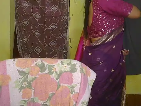 Snapshot of Model-Tanya chatting on 03/07/25, 08:56 Model-Tanya online show from 03/07/25, 08:56