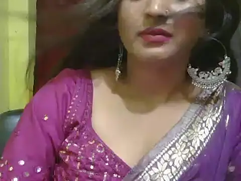 Snapshot of Model-Tanya chatting on 03/08/25, 11:05 Model-Tanya online show from 03/08/25, 11:05