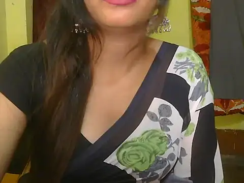 Snapshot of Model-Tanya chatting on 03/17/25, 02:01 Model-Tanya online show from 03/17/25, 02:01