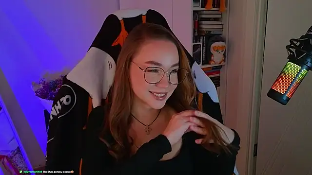 Emili1- online show from 03/10/25, 01:32