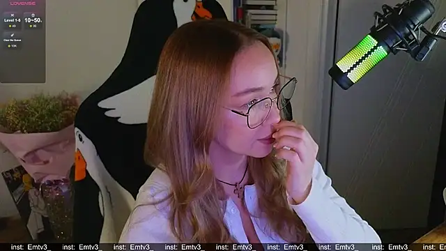 Emili1- online show from 11/25/25, 01:44