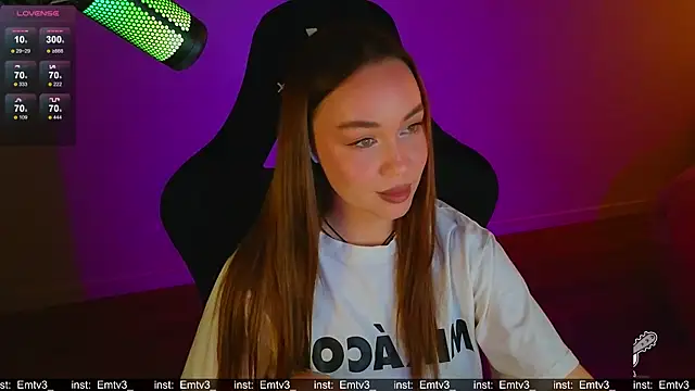 Emili1- online show from 04/01/26, 10:05