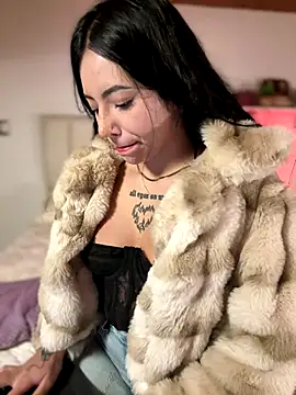 Snapshot of eva_elifee chatting on 09/08/25, 11:04 eva elifee online show from 09/08/25, 11:04