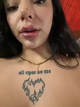 Snapshot of eva_elifee chatting on 09/13/25, 05:18 eva elifee online show from 09/13/25, 05:18