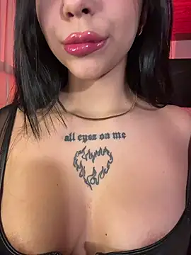 Snapshot of eva_elifee chatting on 10/24/25, 03:14 eva elifee online show from 10/24/25, 03:14