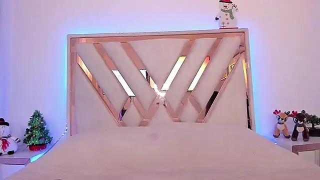 Snapshot of _Andyy__ chatting on 12/16/24, 05:11 Andyy online show from 12/16/24, 05:11