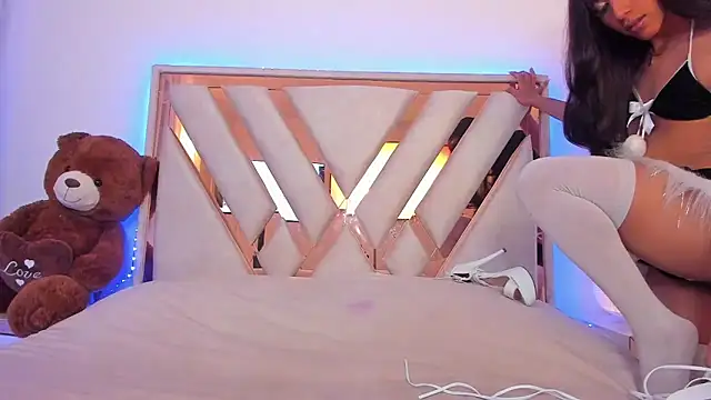 Snapshot of _Andyy__ chatting on 12/30/24, 08:36 Andyy online show from 12/30/24, 08:36