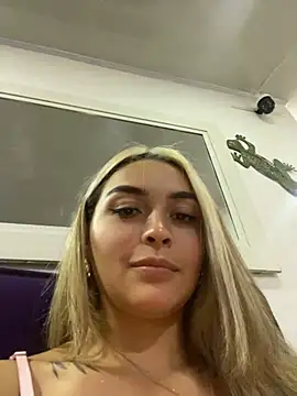 Snapshot of emma_oxford chatting on 01/28/25, 12:26 emma oxford online show from 01/28/25, 12:26