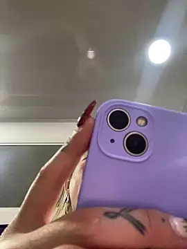 Snapshot of emma_oxford chatting on 02/10/25, 08:31 emma oxford online show from 02/10/25, 08:31