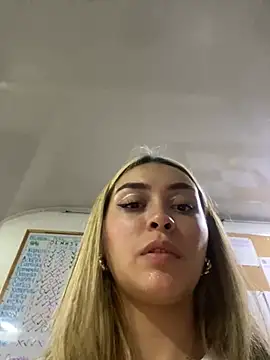 Snapshot of emma_oxford chatting on 02/22/25, 12:16 emma oxford online show from 02/22/25, 12:16