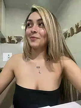 Snapshot of emma_oxford chatting on 03/13/25, 11:49 emma oxford online show from 03/13/25, 11:49