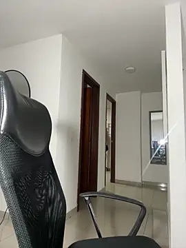 Snapshot of emma_oxford chatting on 02/10/26, 12:15 emma oxford online show from 02/10/26, 12:15