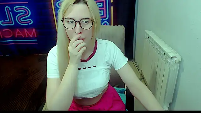 kerakiss877 online show from 12/19/25, 03:30