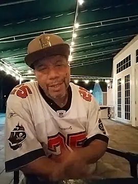Snapshot of pimpdaddy4ever chatting on 07/08/26, 03:33 pimpdaddy4ever online show from 07/08/26, 03:33