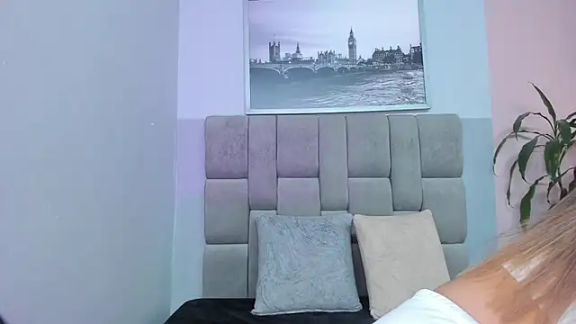 selene tylor  online show from 05/24/26, 08:47