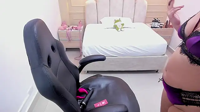 MADISON ROWAN1 online show from 03/07/26, 02:52