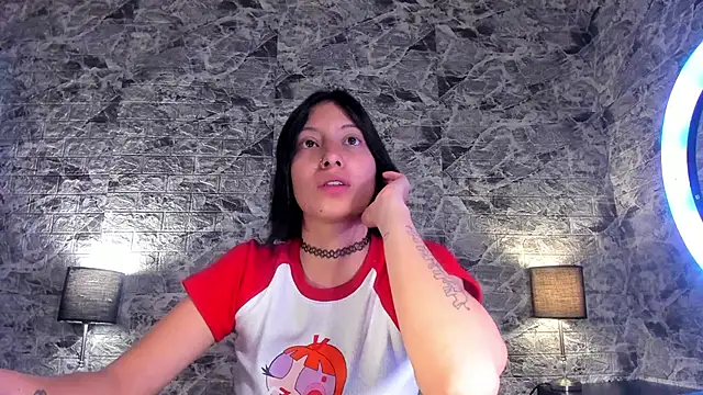 Snapshot of IssaandNeron_sex chatting on 12/18/24, 01:56 IssaandNeron sex online show from 12/18/24, 01:56