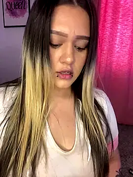 Snapshot of Ari_Martin chatting on 12/07/24, 07:32 Ari Martin online show from 12/07/24, 07:32