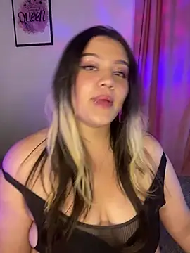 Snapshot of Ari_Martin chatting on 01/20/25, 04:21 Ari Martin online show from 01/20/25, 04:21