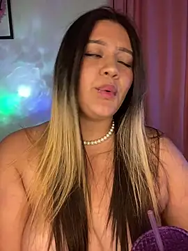 Snapshot of Ari_Martin chatting on 01/24/25, 05:53 Ari Martin online show from 01/24/25, 05:53