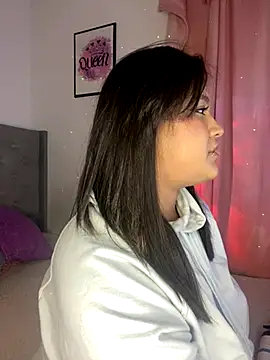 Snapshot of Ari_Martin chatting on 09/30/25, 03:55 Ari Martin online show from 09/30/25, 03:55