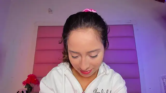 little-Emma online show from 01/12/26, 03:34