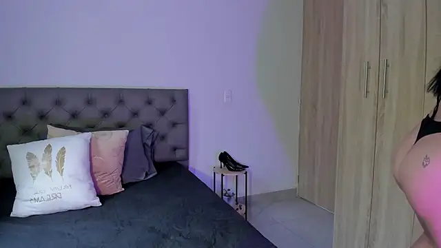 Snapshot of Deborah_Colins chatting on 11/07/25, 07:25 Deborah Colins online show from 11/07/25, 07:25