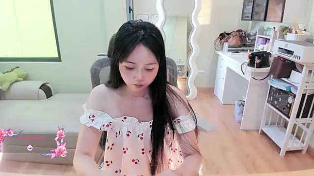 Nery Asian online show from 07/18/26, 02:27