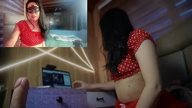 Snapshot of Reinacatchile chatting on 12/28/24, 11:26 Reinacatchile online show from 12/28/24, 11:26