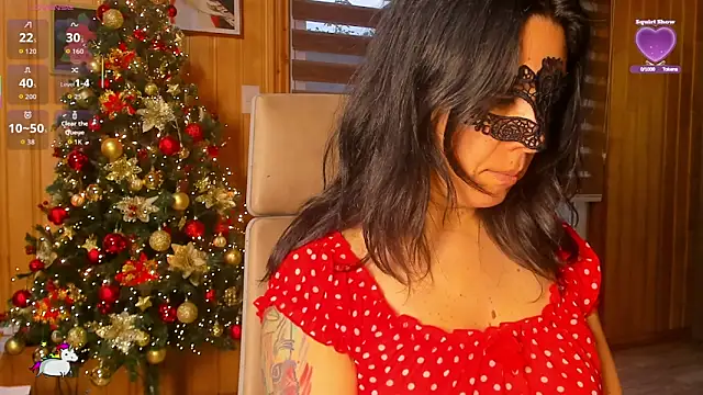 Reinacatchile online show from 12/23/25, 12:19