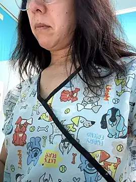 Snapshot of Reinacatchile chatting on 01/15/26, 08:34 Reinacatchile online show from 01/15/26, 08:34